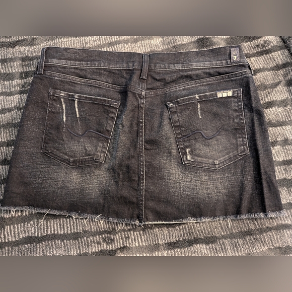 Cute Mini Skirt. Size 31. Jean skirt. - Picture 5 of 10